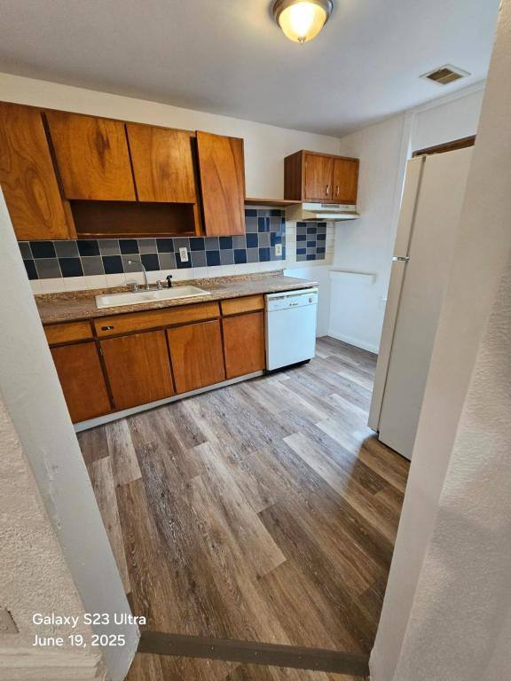 Apartment for rent at 902 Island Ave, McKees Rocks, PA 15136