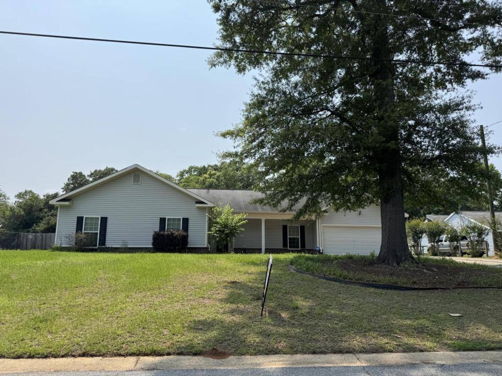 105 Wake Forest Dr, Warner Robins, GA 31093