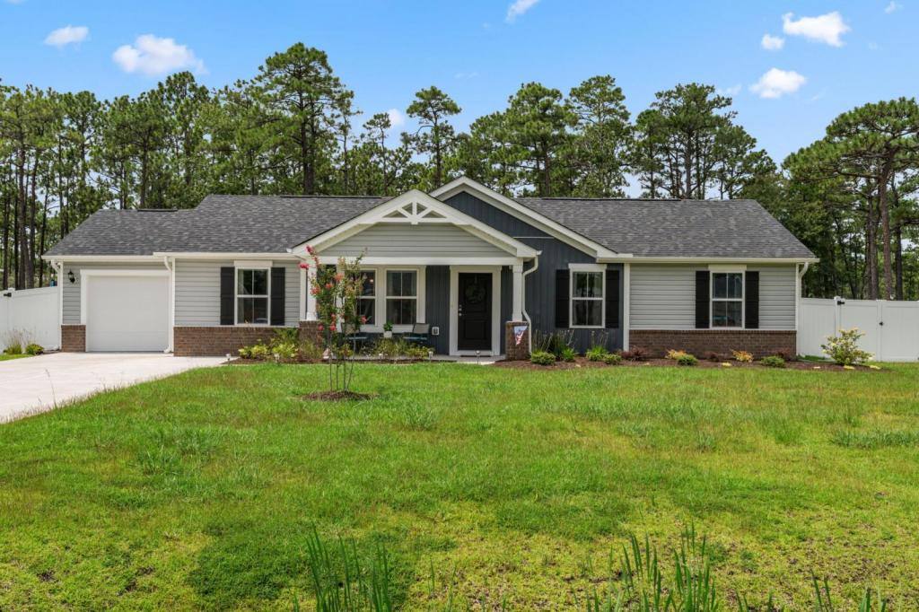 House for rent at 920 Golf View, Southport, NC 28461