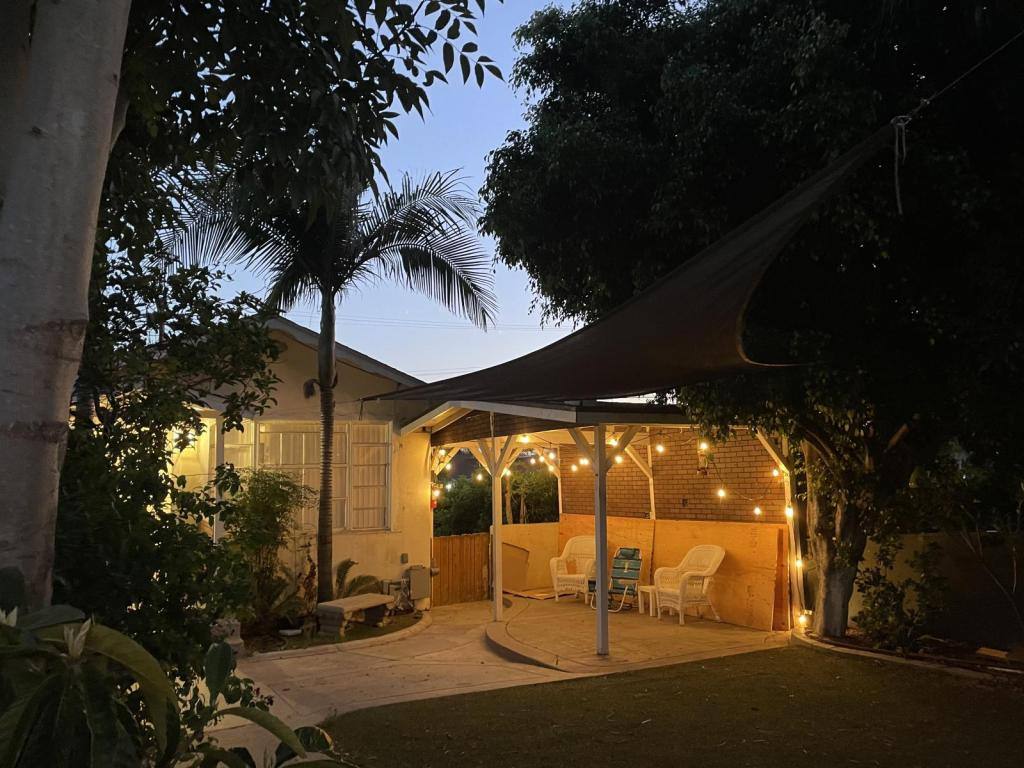 House for rent at 4037 1 2 National Ave, Upstairs, San Diego, CA 92113