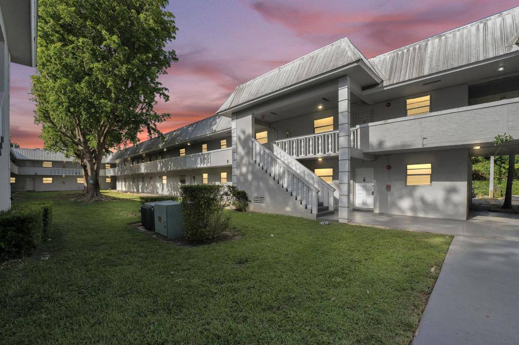 Apartment for rent at 17255 SW 95th Ave #L134, Miami, FL 33157
