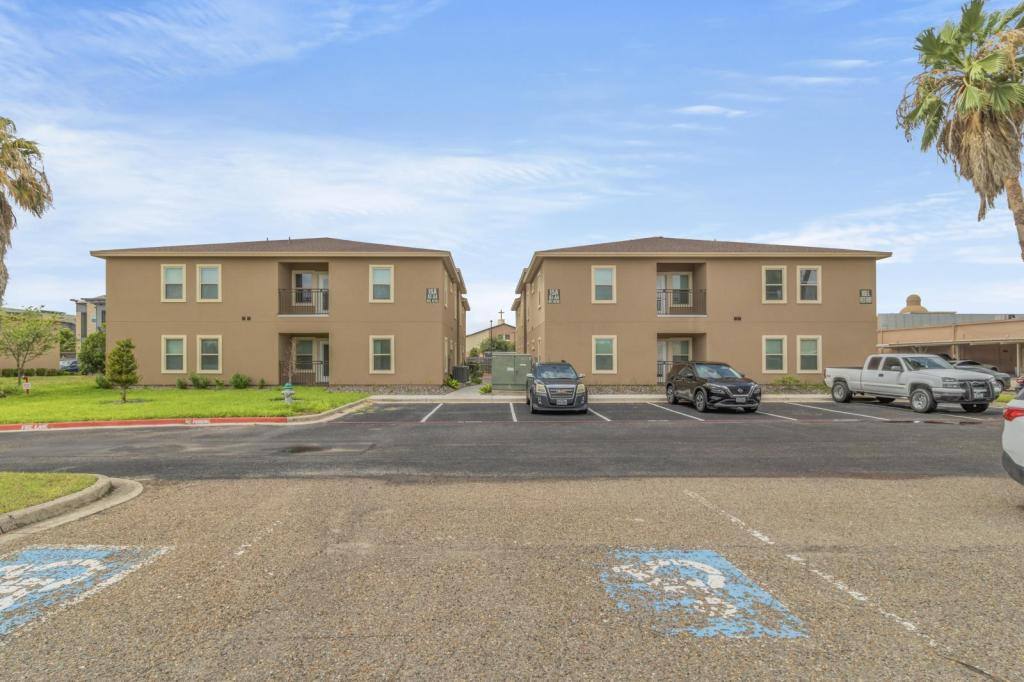 Apartment for rent at 900 E Redbud Ave, Bldg 16A3, McAllen, TX 78504