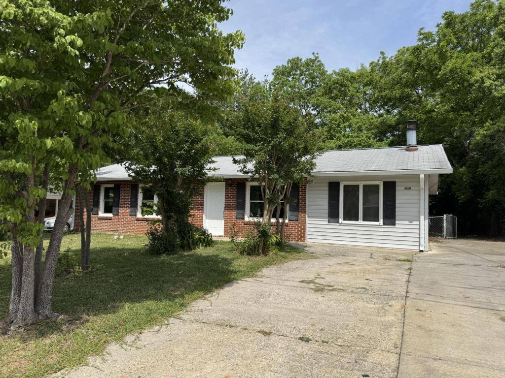 House for rent at 204 Mike St, Warner Robins, GA 31088