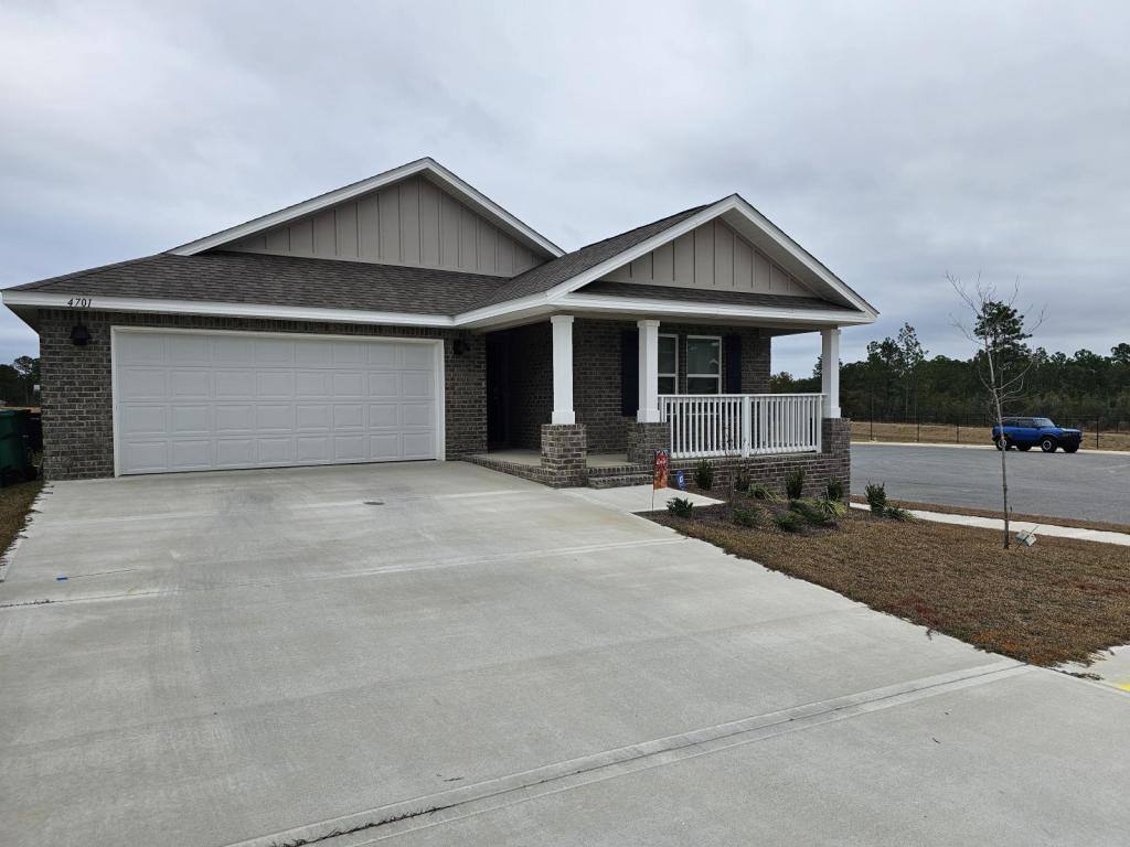 House for rent at 4701 Airmen Dr, Crestview, FL 32539