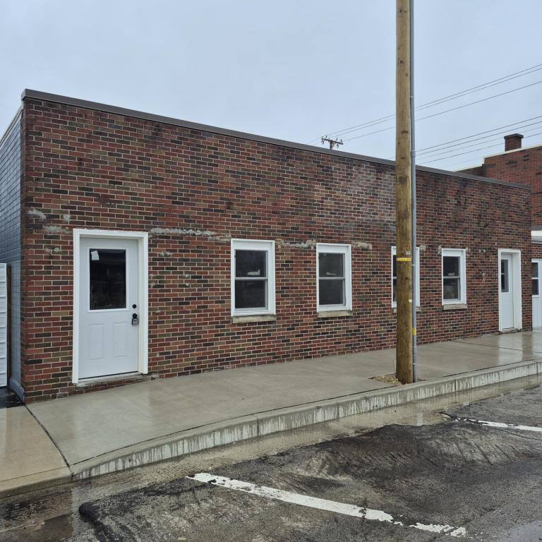 Apartment for rent at 226 W Franklin St, Winchester, IN 47394