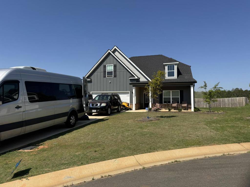 House for rent at 720 Lindsey Brook Tr, Bonaire, GA 31005