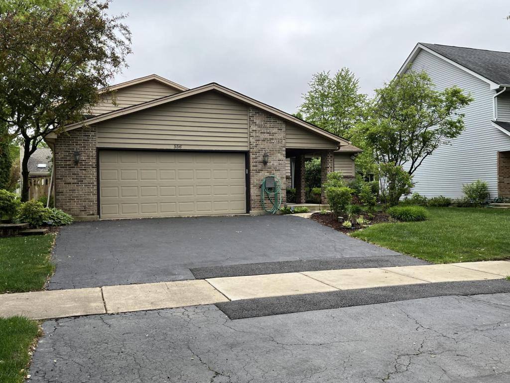 House for rent at 556 Beaconsfield Ave, Naperville, IL 60565