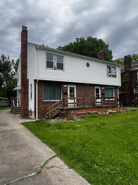 Townhouse for rent at 210 E Midlothian Blvd, Youngstown, OH 44507
