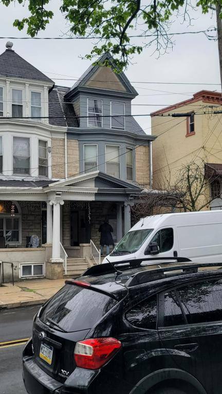 Apartment for rent at 324 Spring St, Reading, PA 19601
