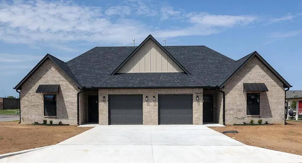 Apartment for rent at 4 Emerald Court, Shawnee, OK 74804