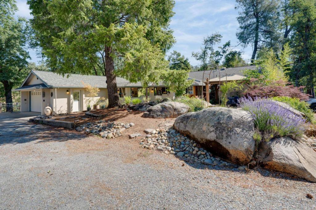House for rent at 3120 Rugged Lane, Placerville, CA 95667