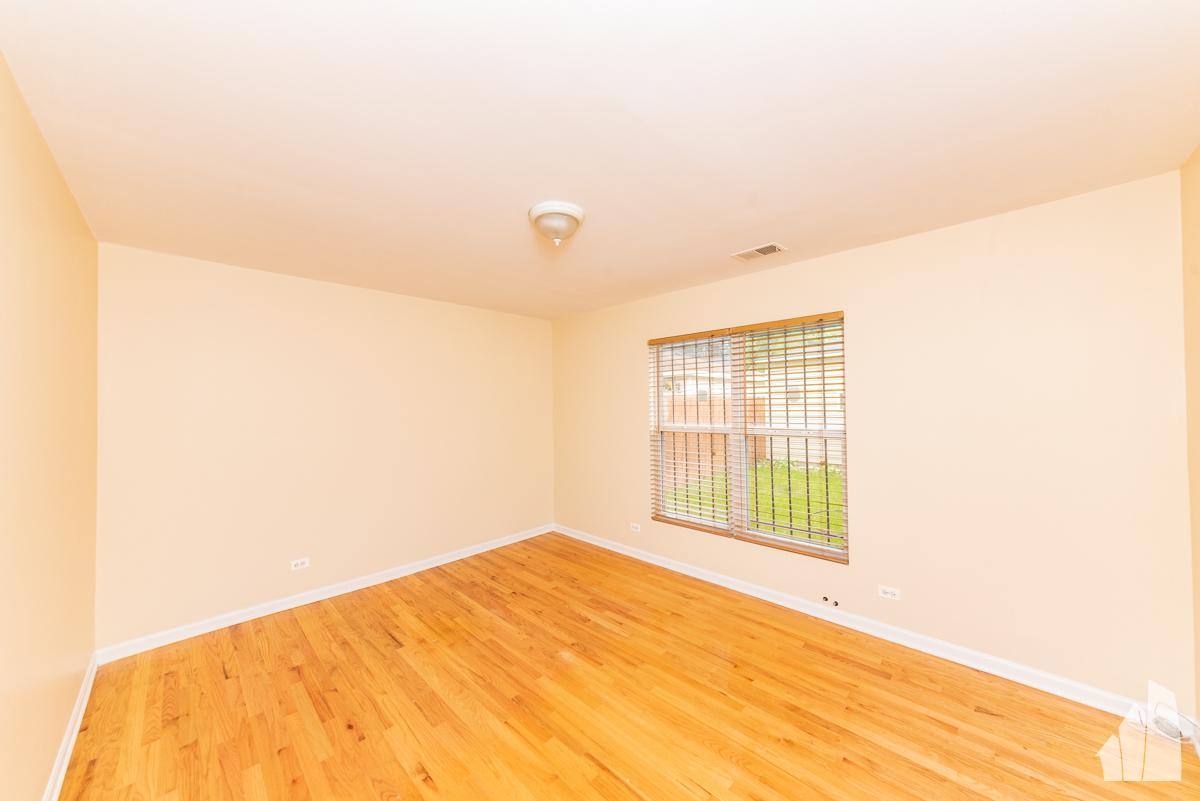 Apartment for rent at 1509 N Talman #1, Chicago, IL 60622