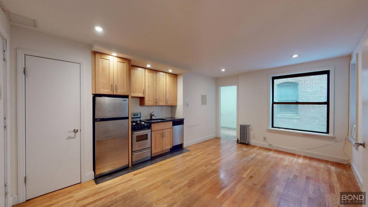 Apartment for rent at 30 Charlton St #1J, New York, NY 10014