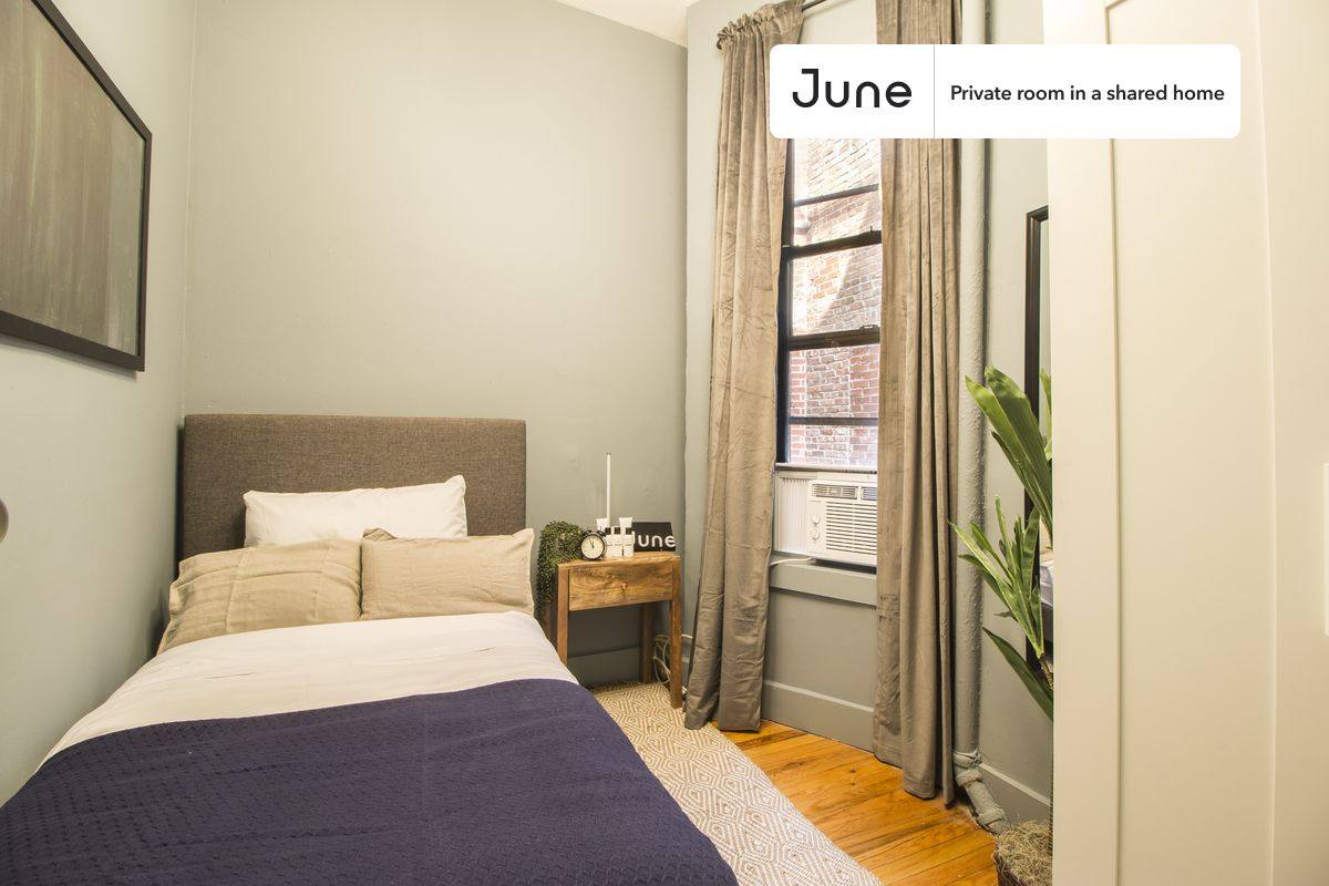 Apartment for rent at 355 E 4th St #A, New York, NY 10009