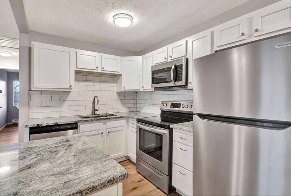 Apartment for rent at 5615-5617 Happy Hollow Rd, Milford, OH 45150