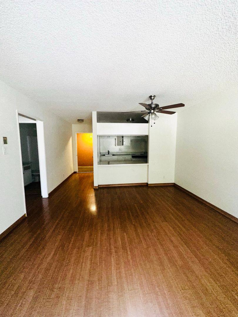 Apartment for rent at 124 N Oxford Ave, Los Angeles, CA 90004
