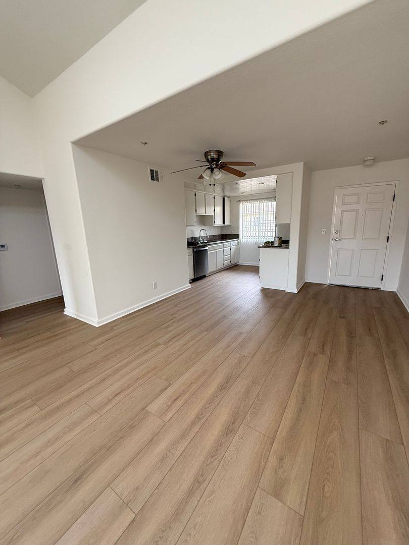 Apartment for rent at 715 S Oxford Ave, Los Angeles, CA 90005