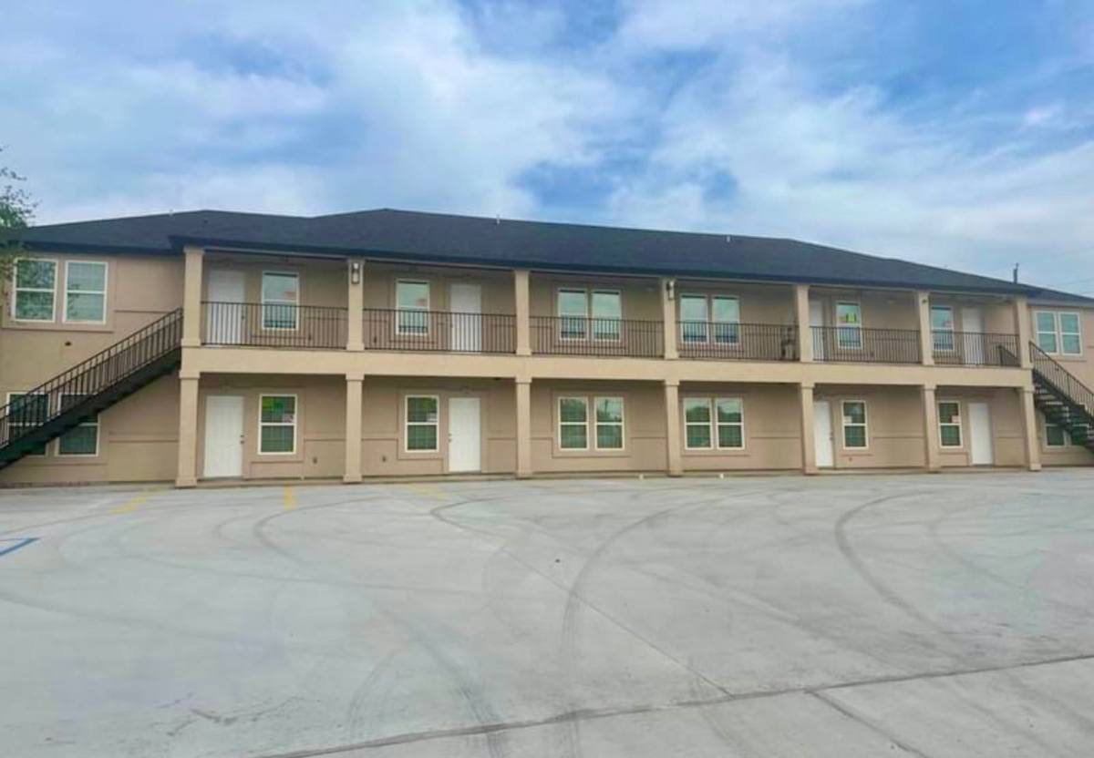 Apartment for rent at 2802 Pecan, Laredo, TX 78045