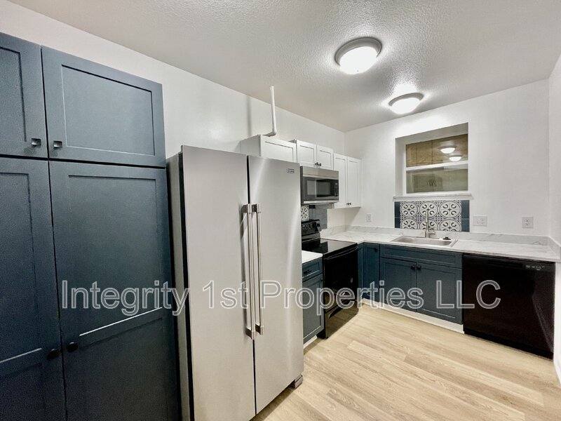 Apartment for rent at 740 Washington Blvd #B, Kansas City, KS 66101