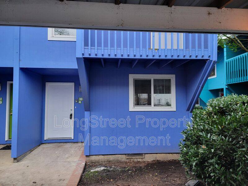 Townhouse for rent at 3141 N Shore Dr SE #4, Albany, OR 97322