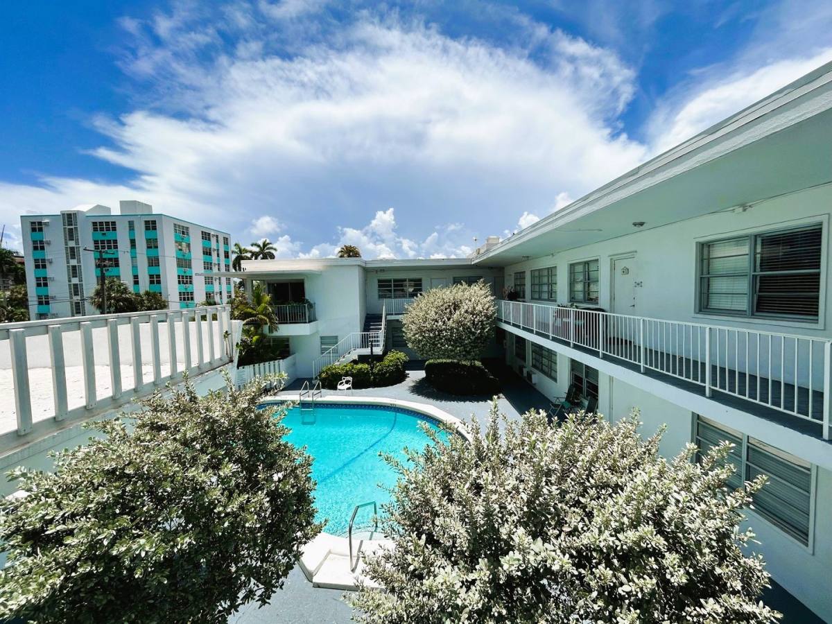 Apartment for rent at 619 Breakers Ave, Fort Lauderdale, FL 33304