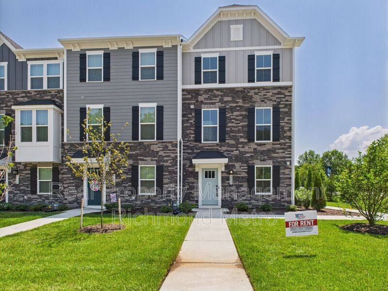 Townhouse for rent at 9600 Pointe Laurel Lane, Glen Allen, VA 23060