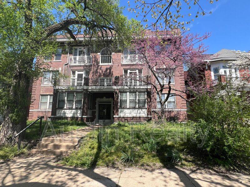 Apartment for rent at 6041 Waterman Blvd #2W, Saint Louis, MO 63112