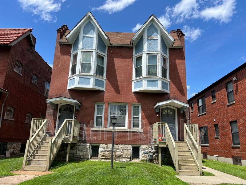 Apartment for rent at 6007 Waterman, Saint Louis, MO 63112