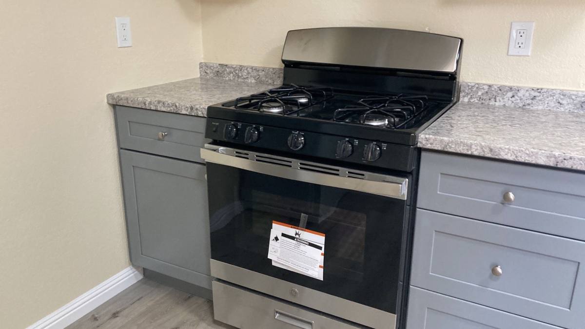 Apartment for rent at 16125 Woodruff Ave, Bellflower, CA 90706