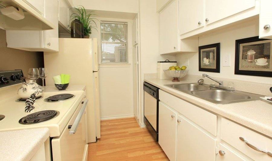 Apartment for rent at 4400 Memorial Dr, Houston, TX 77007