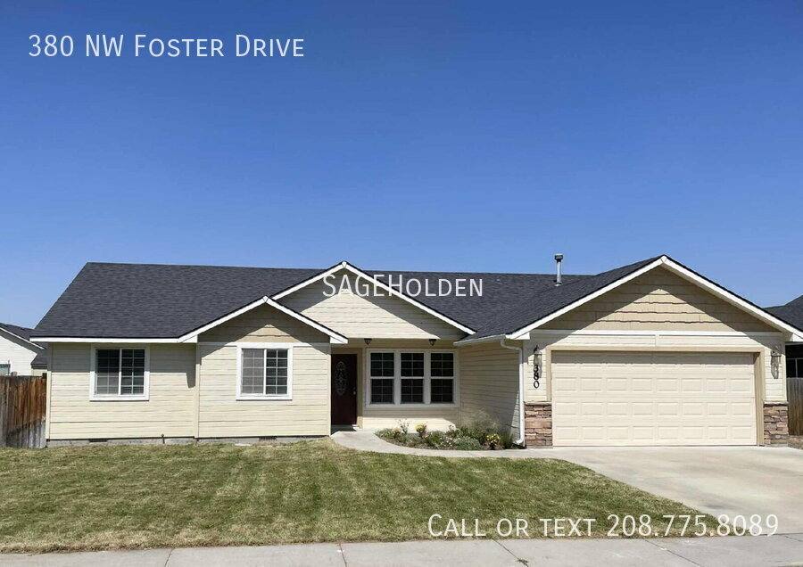 House for rent at 380 NW Foster Dr, Mountain Home, ID 83647