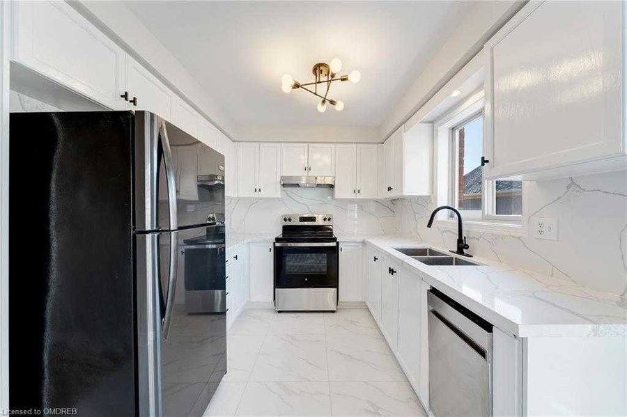 Apartment for rent at 12446 Starcrest Dr, San Antonio, TX 78216