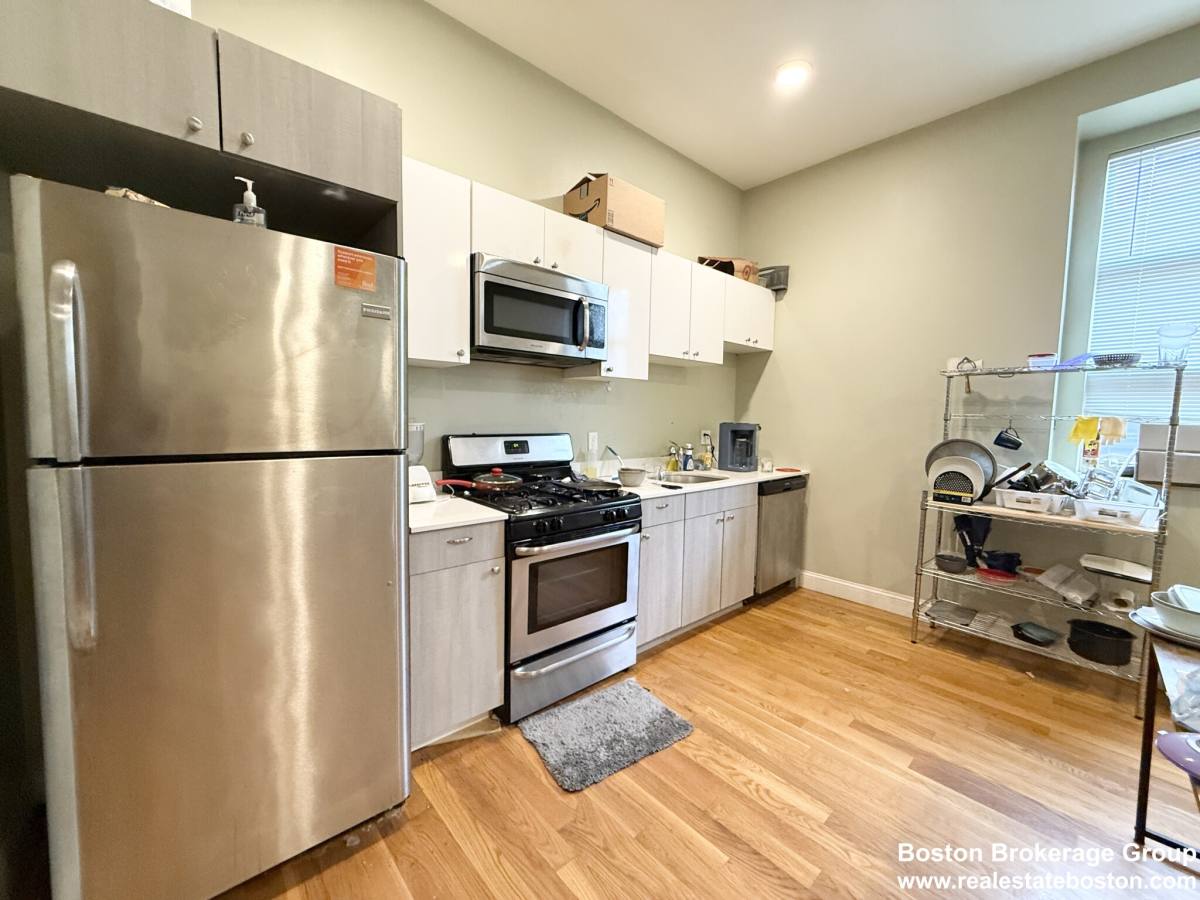 Apartment for rent at 409 Dudley St #5, Roxbury, MA 02119