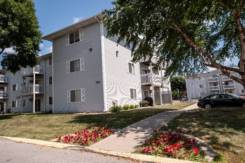 Apartment for rent at 901 7th Ave SE, Altoona, IA 50009