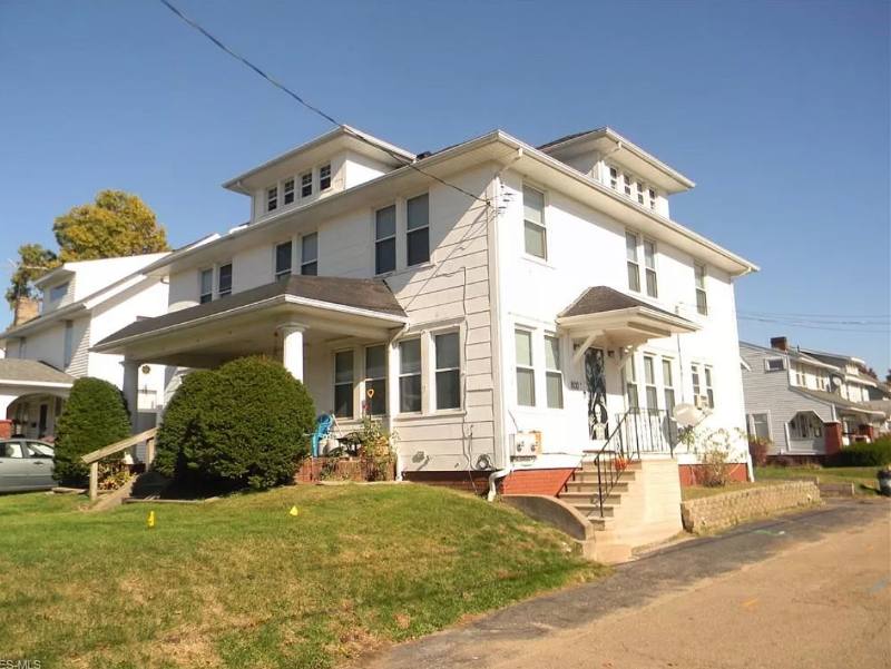 Apartment for rent at 800 Broad Ave NW #SOUTH, Canton, OH 44708