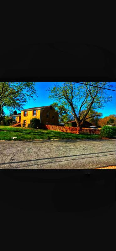 House for rent at 7100 Park Rd, Charlotte, NC 28210