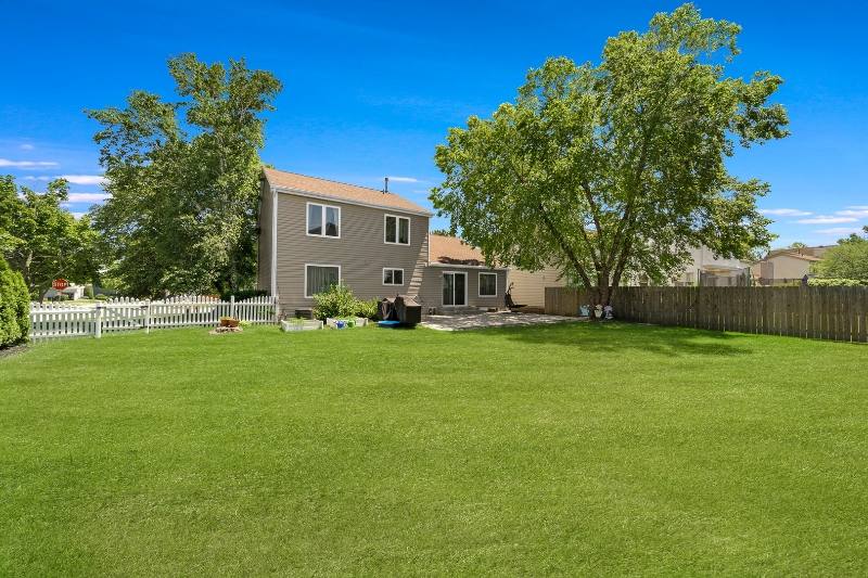 House for rent at 264 N Southport Rd, Mundelein, IL 60060