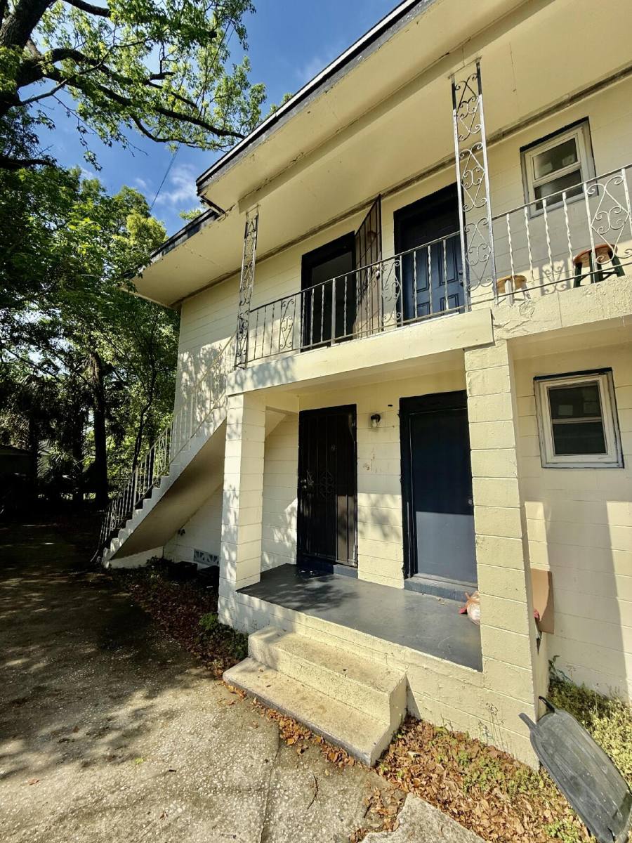 Apartment for rent at 1956 W 24th St, Jacksonville, FL 32209