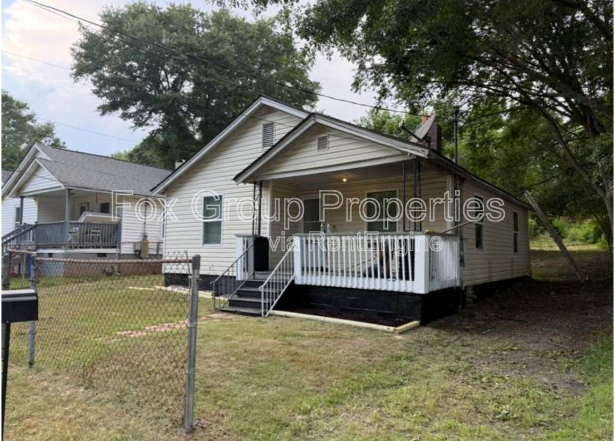 House for rent at 1612 W McFarland Ave, Gastonia, NC 28052