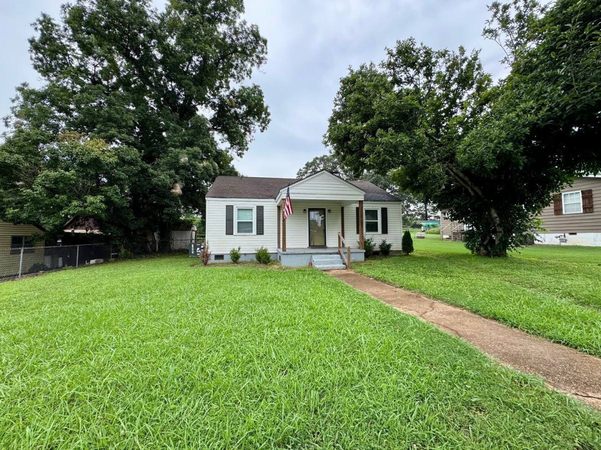 House for rent at 1305 E 34th St, Sheffield, AL 35660