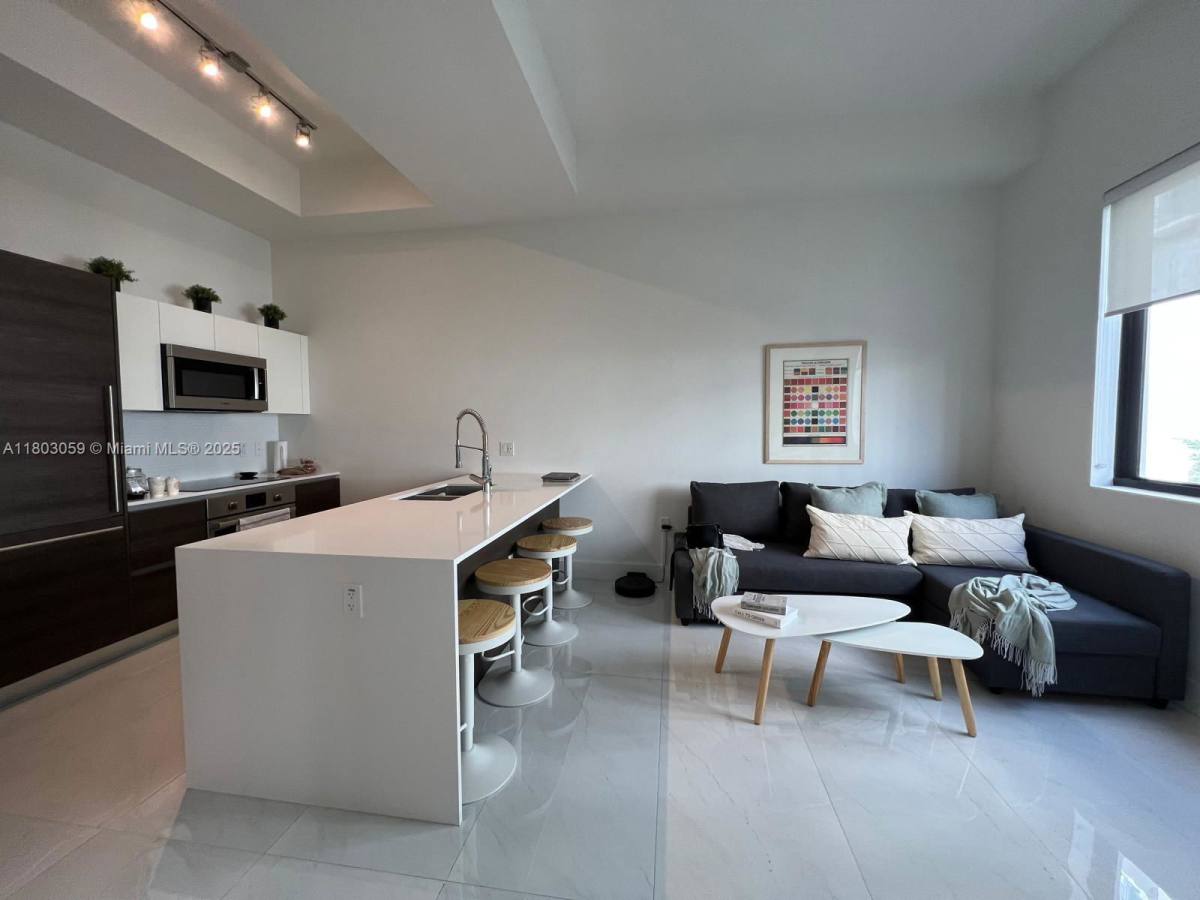Apartment for rent at 301 Altara Ave #202, Miami, FL 33146
