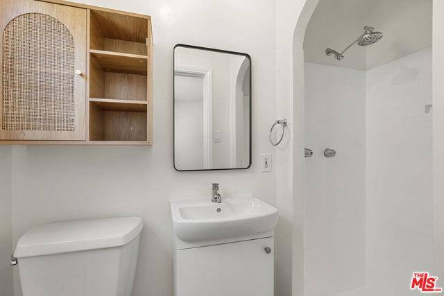 House for rent at 1122 S La Peer Dr, Los Angeles, CA 90035