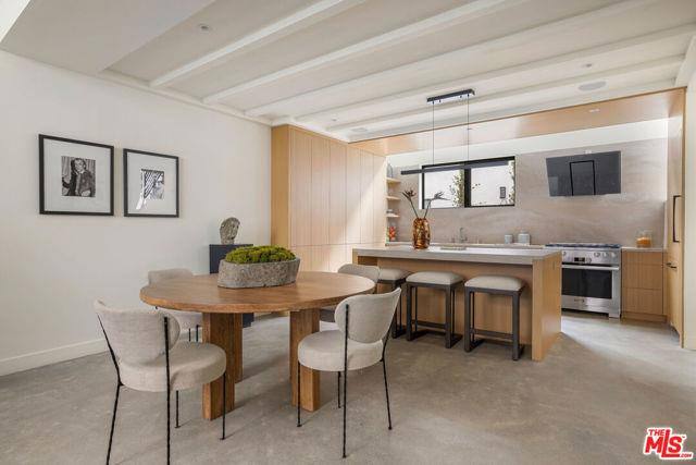 Townhouse for rent at 919 Hilldale Ave, West Hollywood, CA 90069
