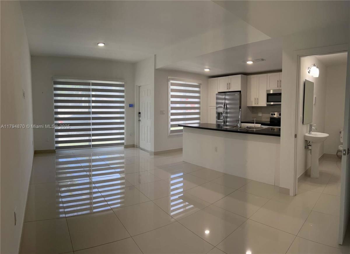Townhouse for rent at 13944 SW 259th St, Homestead, FL 33032