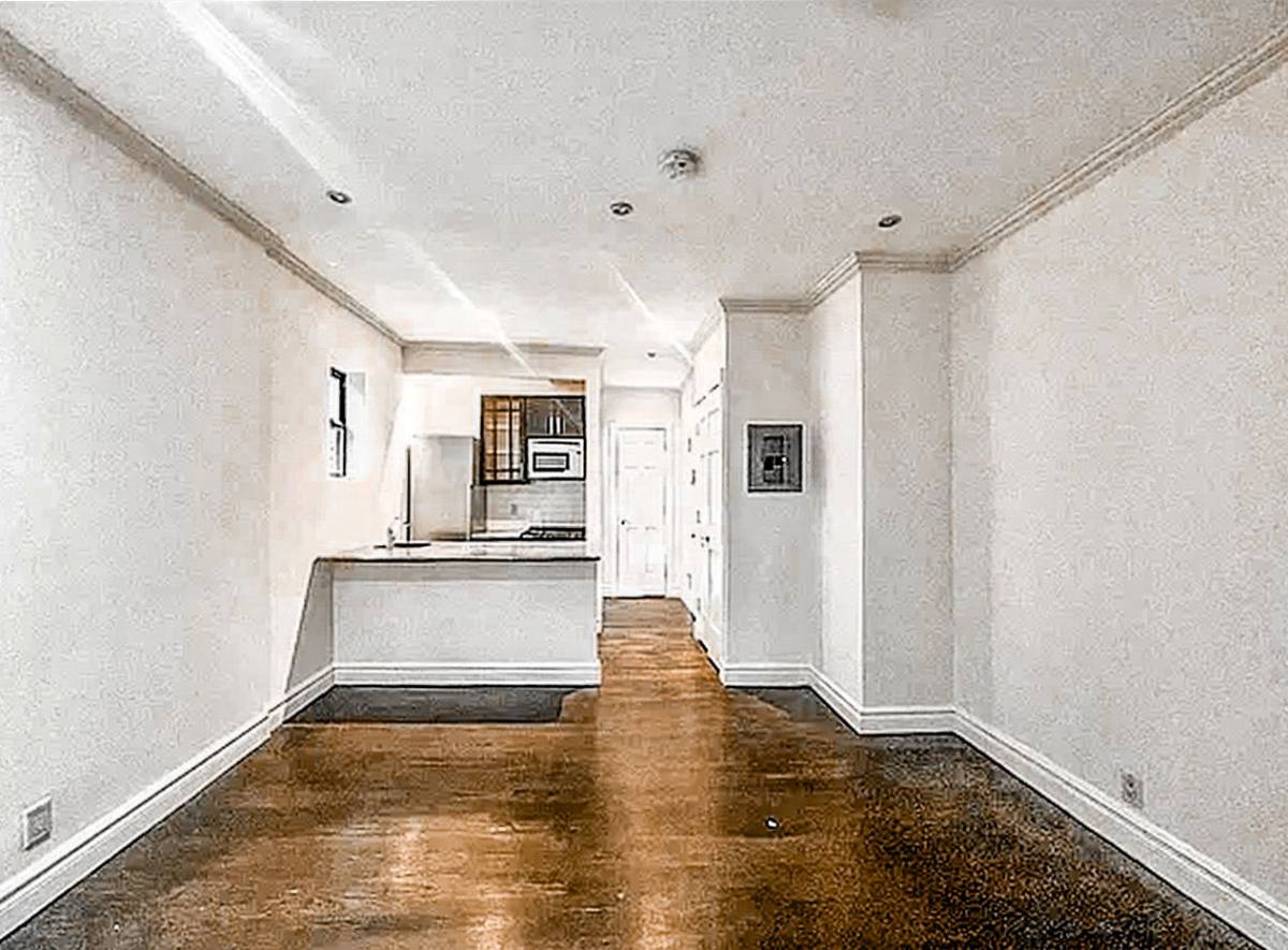 Apartment for rent at 340 E 61st St, New York, NY 10065