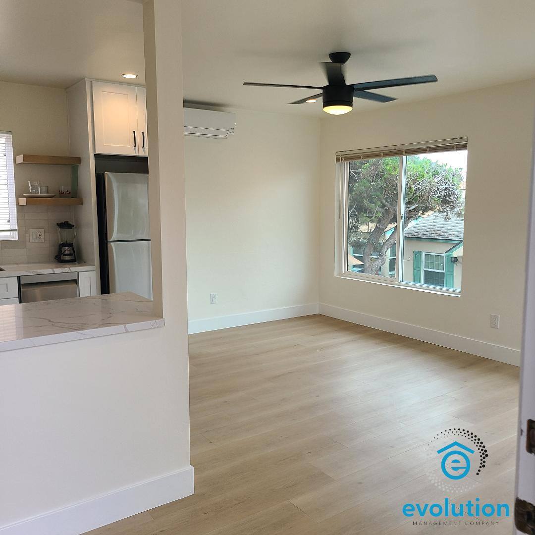 Apartment for rent at 734-7405 Jamaica Court 740-5, San Diego, CA 92109