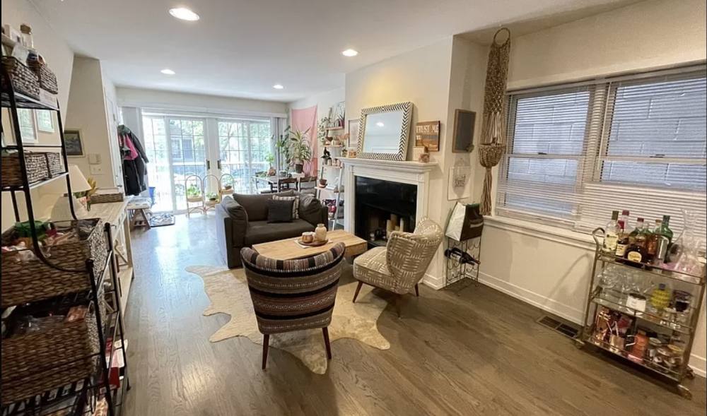 Apartment for rent at 1450 W Walton St #1, Chicago, IL 60642
