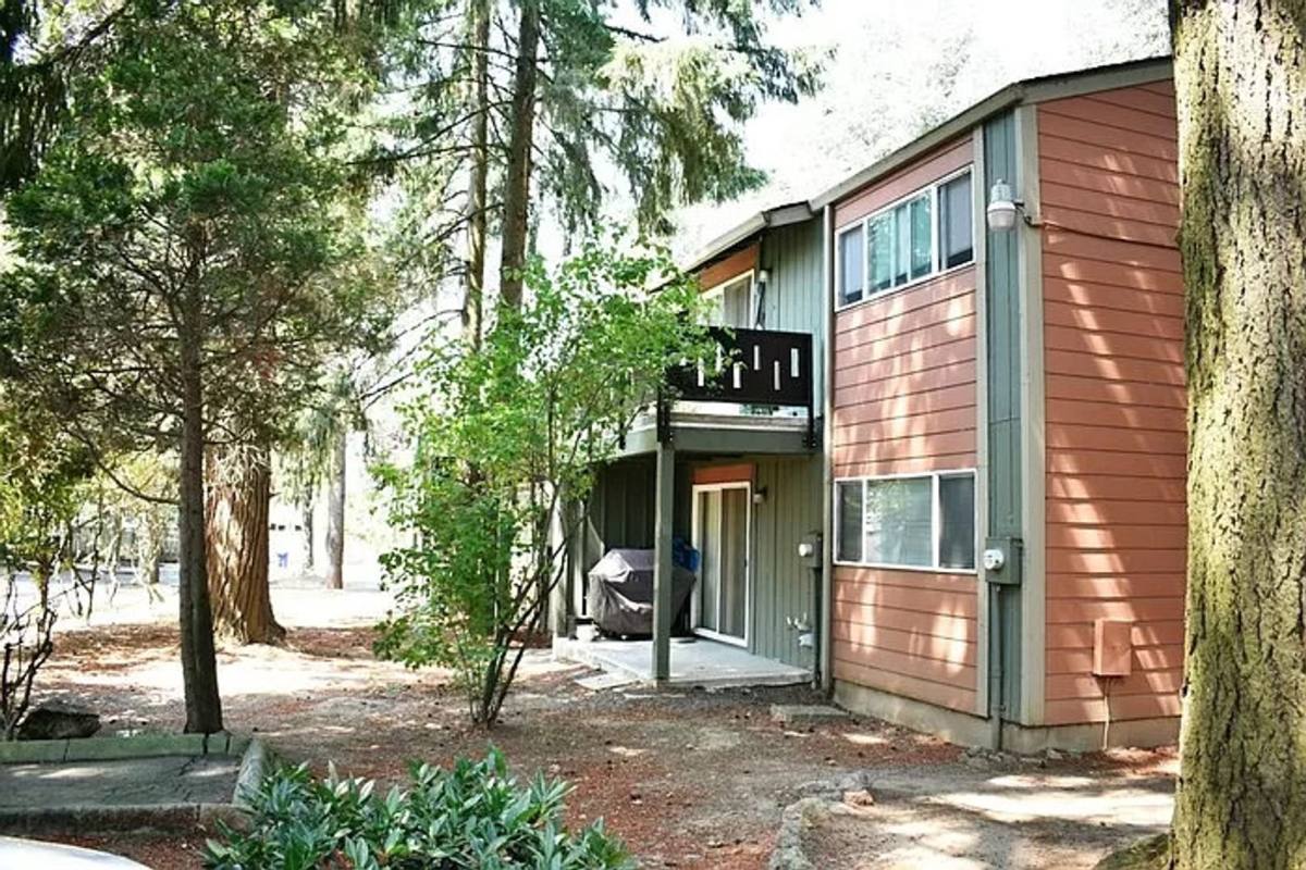 Apartment for rent at 3129 NE 13th St, Gresham, OR 97030