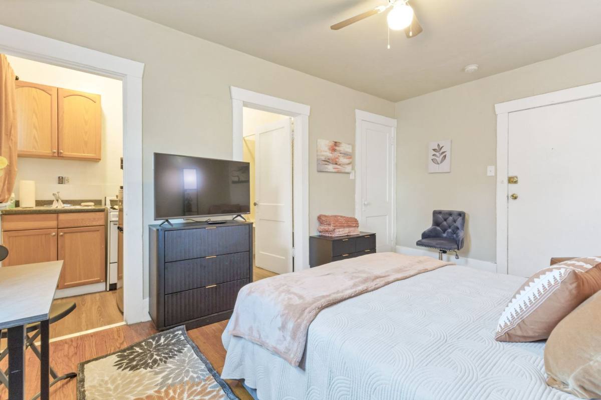 Apartment for rent at 1329 N Grant St, Denver, CO 80203