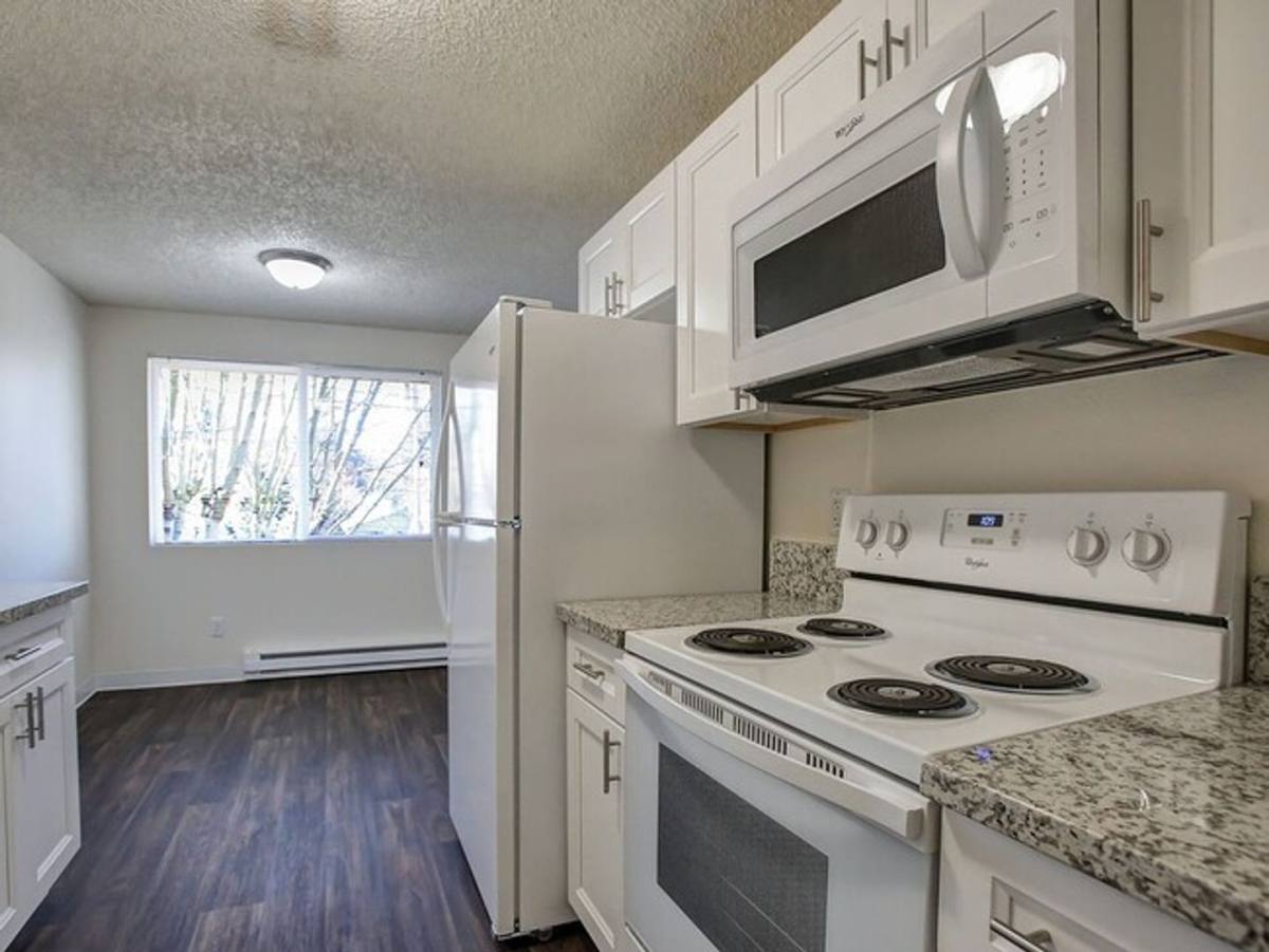 Apartment for rent at 2610 R St, Vancouver, WA 98663